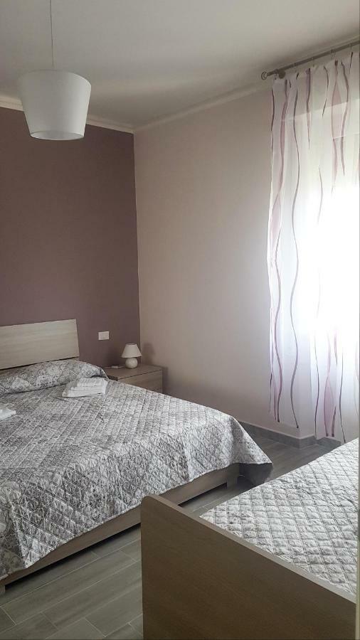 אמליה Apt. 7 - Villa Dei Pini מראה חיצוני תמונה